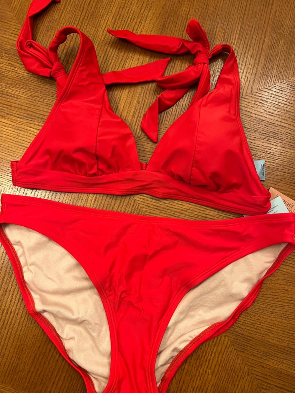 Red Two-Piece Bikini Set. Large shoulder ties B18